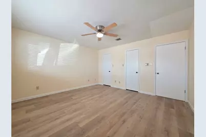 618 S Frazier Street #B, Conroe, TX 77301 - Photo 9