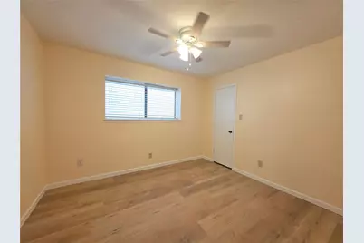 618 S Frazier Street #B, Conroe, TX 77301 - Photo 7