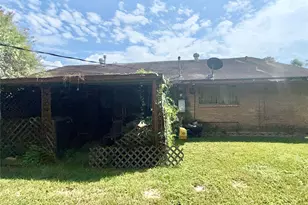 7705 Yoe St, Houston, TX 77016 - Photo 9