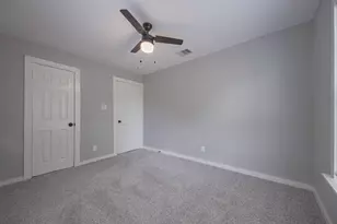 1206 E 33rd St, Houston, TX 77022 - Photo 5
