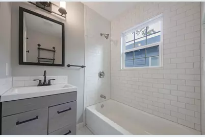 1206 E 33rd Street, Houston, TX 77022 - Photo 17