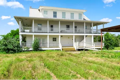 812 W Tobias Road, Ellinger, TX 78938 - Photo 3