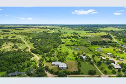 812 W Tobias Road, Ellinger, TX 78938 - Photo 5