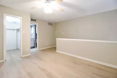 5929 Queensloch Drive #127, Houston, TX 77096 - Photo 7