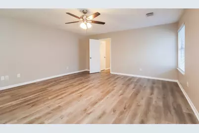 10815 Malden Drive, Houston, TX 77075 - Photo 9