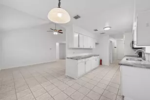 12818 Westella Dr, Houston, TX 77077 - Photo 15