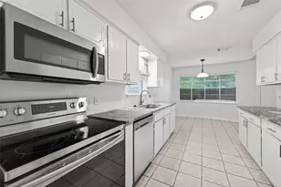 12818 Westella Dr, Houston, TX 77077 - Photo 21