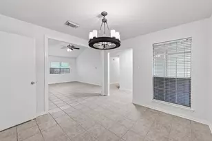 12818 Westella Dr, Houston, TX 77077 - Photo 9