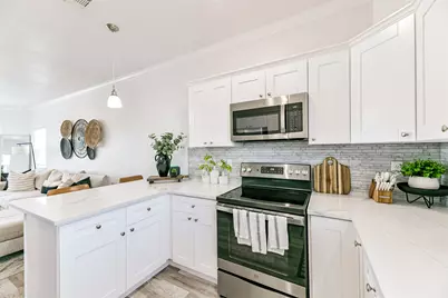 143 W Palm Street, Surfside Beach, TX 77541 - Photo 17