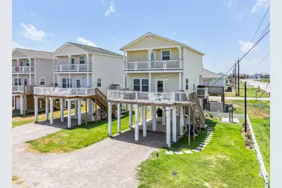143 W Palm Street, Surfside Beach, TX 77541 - Photo 1