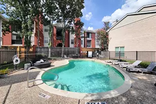 2220 Bering Dr, Houston, TX 77057 - Photo 5
