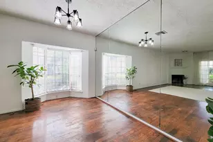 2220 Bering Dr, Houston, TX 77057 - Photo 15