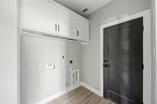 7012 Duan St, Houston, TX 77022 - Photo 9