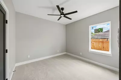 7012 Duan Street, Houston, TX 77022 - Photo 17