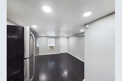 605 Enid 1/2 2 Street, Houston, TX 77009 - Photo 3