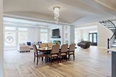 5726 Martha Lane, Houston, TX 77032 - Photo 9