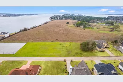 10815 Bourbon Street, Willis, TX 77318 - Photo 9