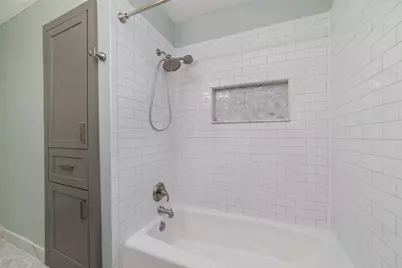 2127 Lazybrook Drive, Houston, TX 77008 - Photo 23