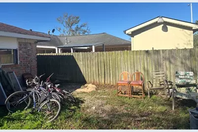 4807 Redfish Reef Street, Bacliff, TX 77518 - Photo 3