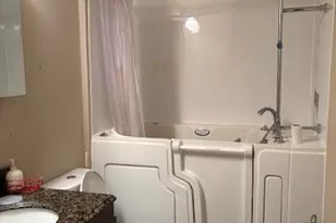 4807 Redfish Reef St, Bacliff, TX 77518 - Photo 11