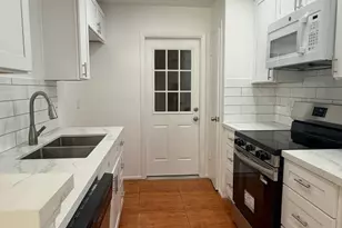 7535 Roaring Springs Dr, Houston, TX 77064 - Photo 9