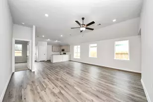 18720 Loom dr, Conroe, TX 77306 - Photo 7
