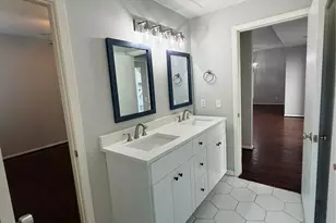 9809 Richmond Ave, Houston, TX 77042 - Photo 7