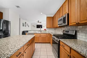 18702 Woodbreeze Dr, Humble, TX 77346 - Photo 17