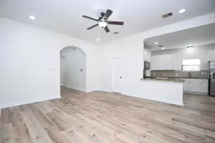 8306 Brandon St, Houston, TX 77051 - Photo 7