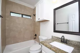8306 Brandon St, Houston, TX 77051 - Photo 17