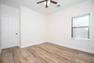 8306 Brandon St, Houston, TX 77051 - Photo 19
