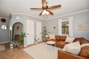 4623 Yupon St, Houston, TX 77006 - Photo 5