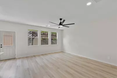 14151 Astonshire Lane, Houston, TX 77014 - Photo 33
