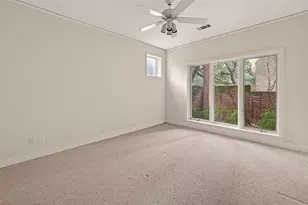 315 Sugar Berry Cir, Houston, TX 77024 - Photo 33