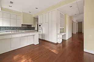 315 Sugar Berry Cir, Houston, TX 77024 - Photo 21