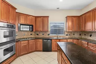 12510 Mystery Ln, Mont Belvieu, TX 77523 - Photo 19