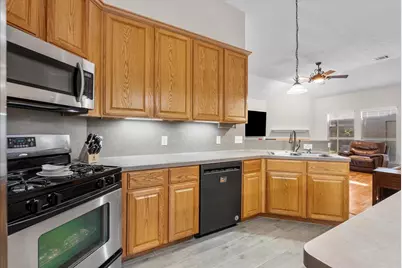 8102 Pinewood Park, Humble, TX 77346 - Photo 11