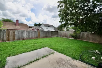 8819 Hedgestone Court, La Porte, TX 77571 - Photo 33