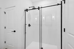 690 Daniels Lk Ln, Dayton, TX 77535 - Photo 21