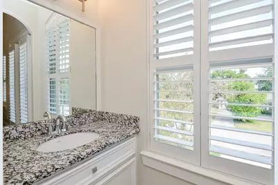 4625 Maple Street, Bellaire, TX 77401 - Photo 39