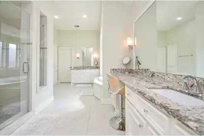 4625 Maple Street, Bellaire, TX 77401 - Photo 31