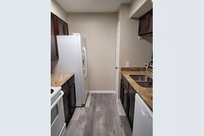 1516 Bay Area Boulevard #S2, Houston, TX 77058 - Photo 3