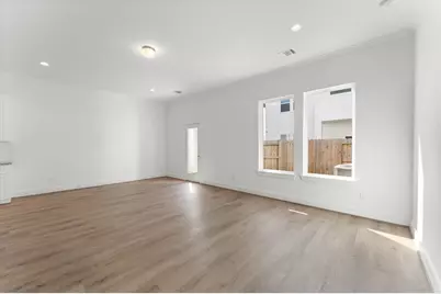 6413 Leopold Star Lane, Houston, TX 77048 - Photo 17