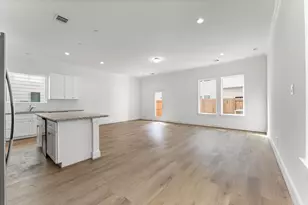 6413 Leopold Star Ln, Houston, TX 77048 - Photo 21