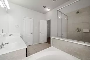 2518 Riverway Dr, Conroe, TX 77304 - Photo 19