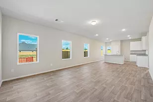31202 Cass River Ln, Waller, TX 77484 - Photo 5