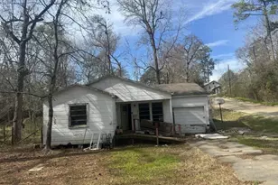 417 2nd St, Jasper, TX 75951 - Photo 1