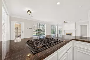 4506 Heatherwilde St, Sugar Land, TX 77479 - Photo 19