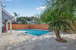 1676 Beaconshire Rd, Houston, TX 77077 - Photo 17