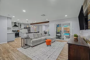 1818 Locksford St, Houston, TX 77008 - Photo 7